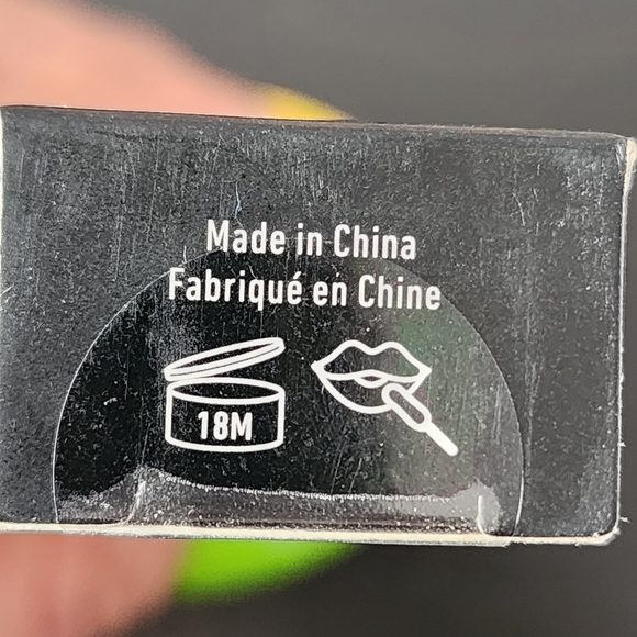 NIB NYX Powder Puff lippie - Picture 6 of 7